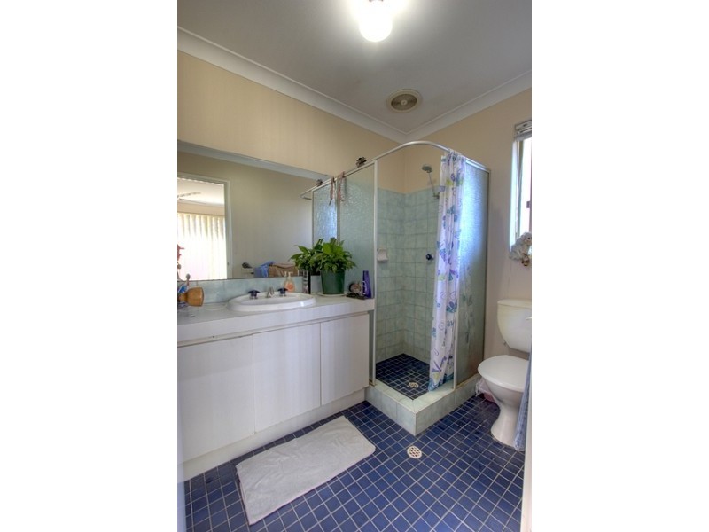 1 Gordon Place, Huntingdale WA 6110