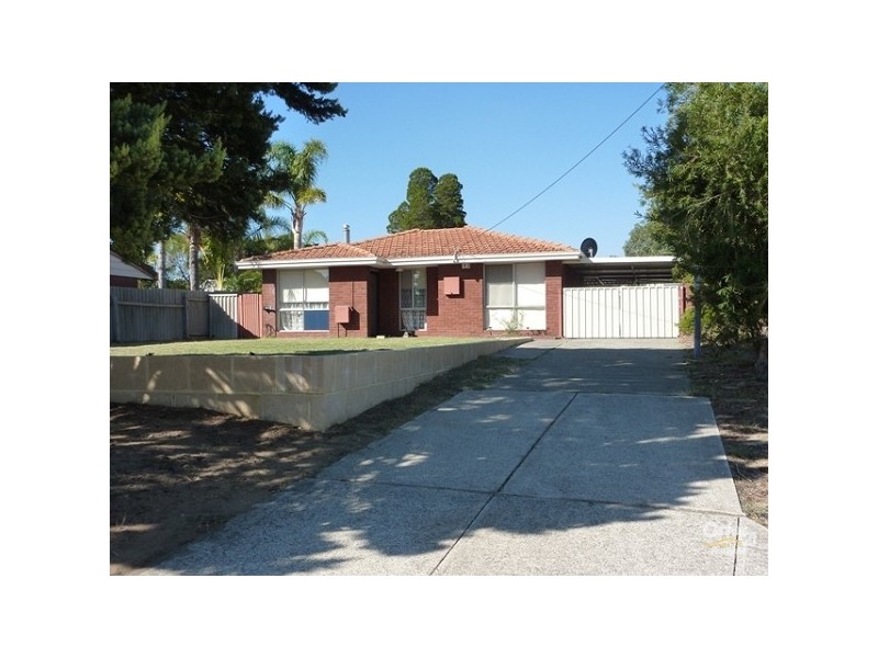 17 Sovereign Place, Forrestfield WA 6058