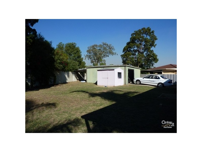 17 Sovereign Place, Forrestfield WA 6058