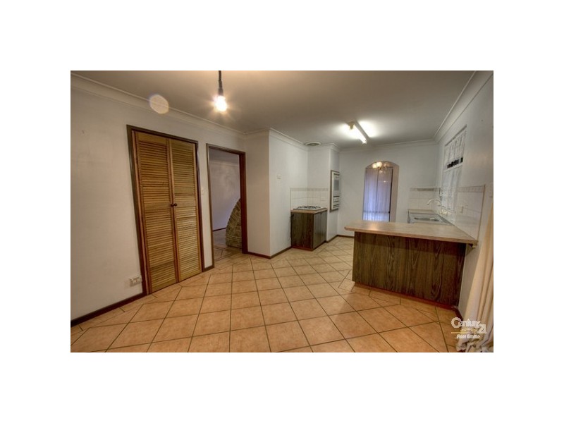 5 Castle Court, Forrestfield WA 6058