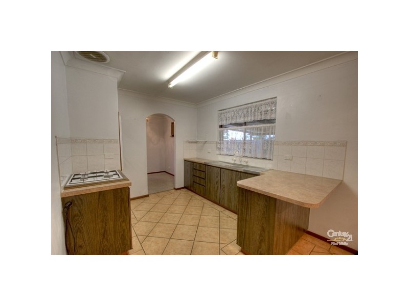 5 Castle Court, Forrestfield WA 6058