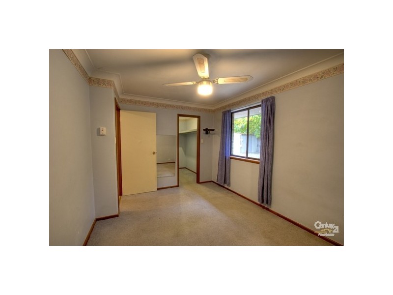 5 Castle Court, Forrestfield WA 6058