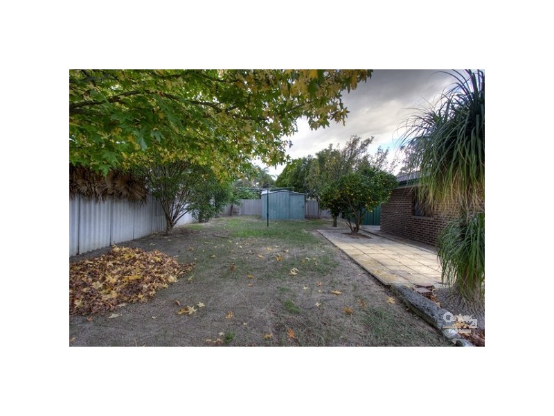 5 Castle Court, Forrestfield WA 6058