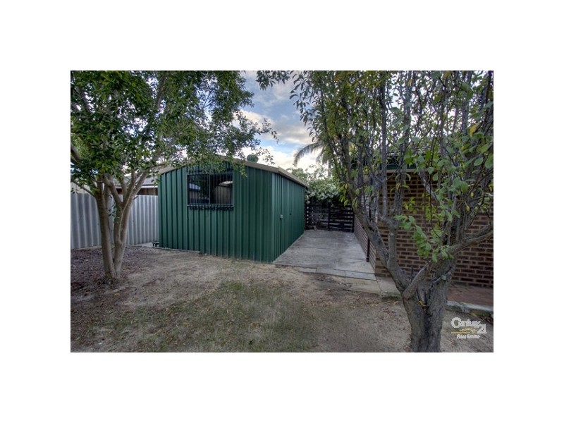5 Castle Court, Forrestfield WA 6058