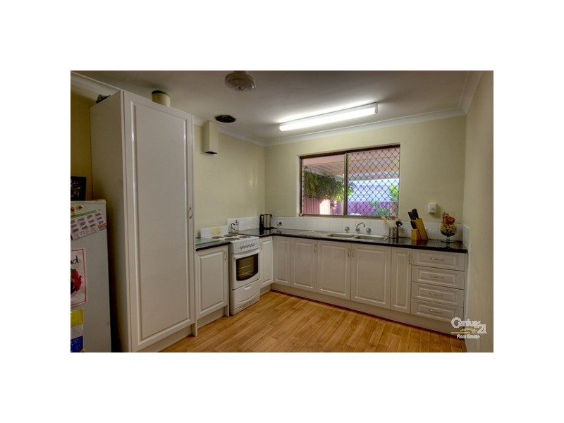 3 / 1B Agonis Place, Forrestfield WA 6058