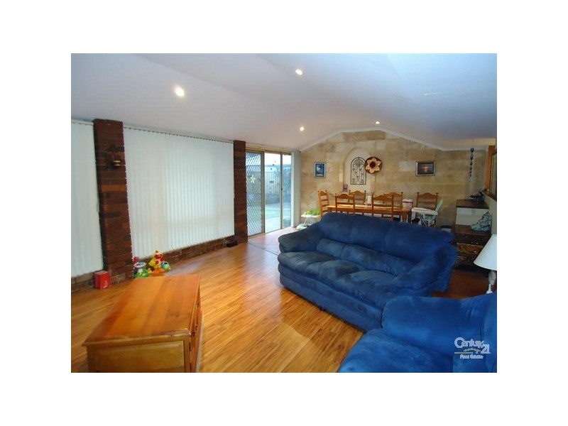 3 Cedar Way, Forrestfield WA 6058