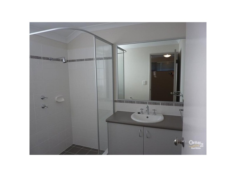 1 Chervil Bend, Wattle Grove WA 6107