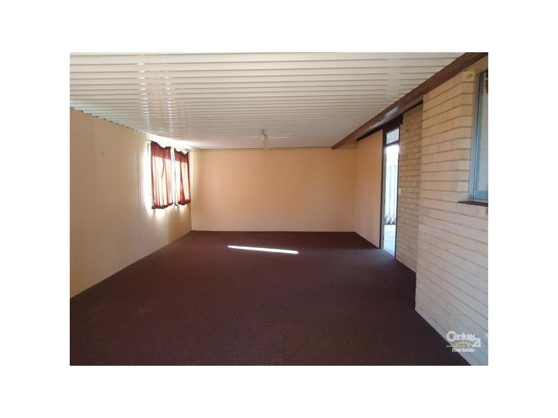 4 Agincourt Drive, Forrestfield WA 6058