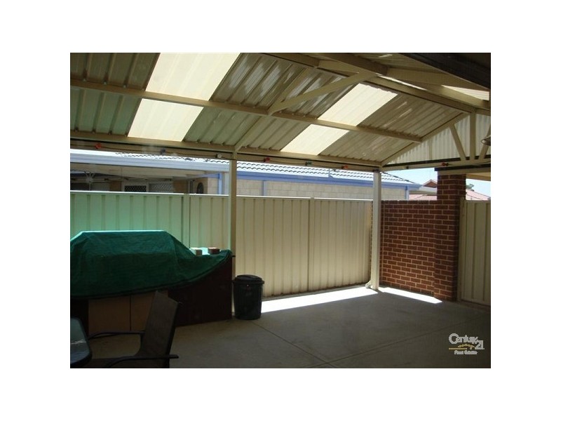 5 Copper Lane, Wattle Grove WA 6107