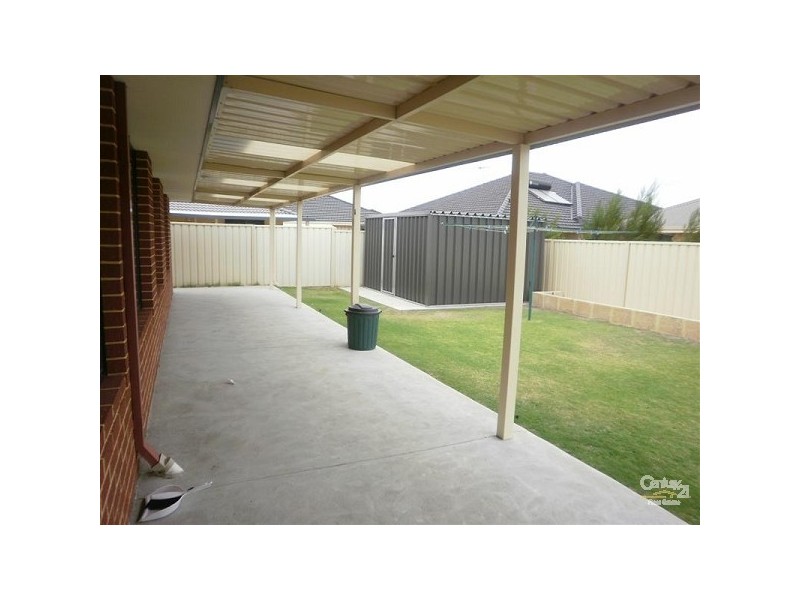 5 Copper Lane, Wattle Grove WA 6107