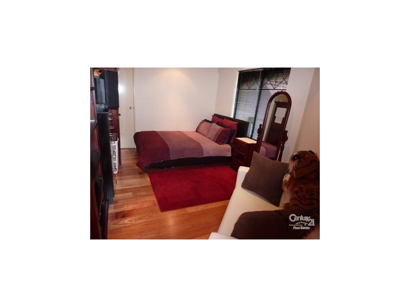 8 Copper Lane, Wattle Grove WA 6107