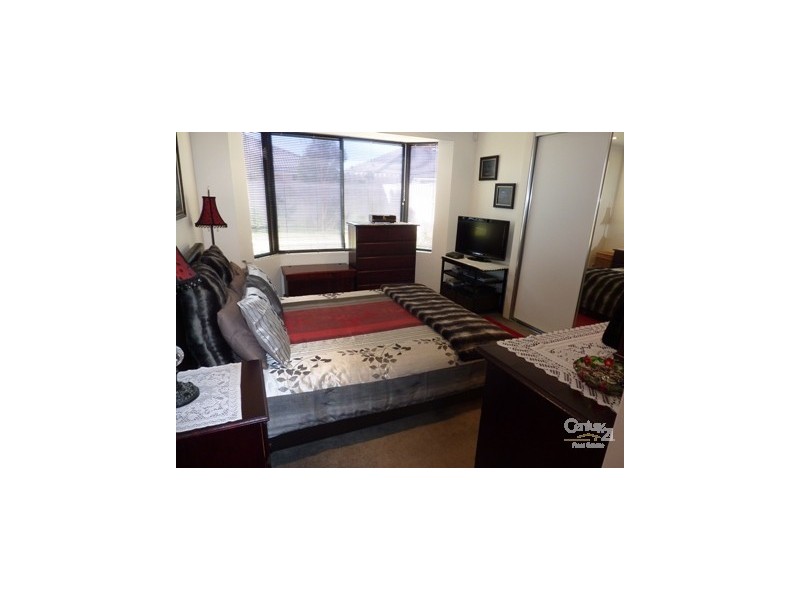 8 Copper Lane, Wattle Grove WA 6107