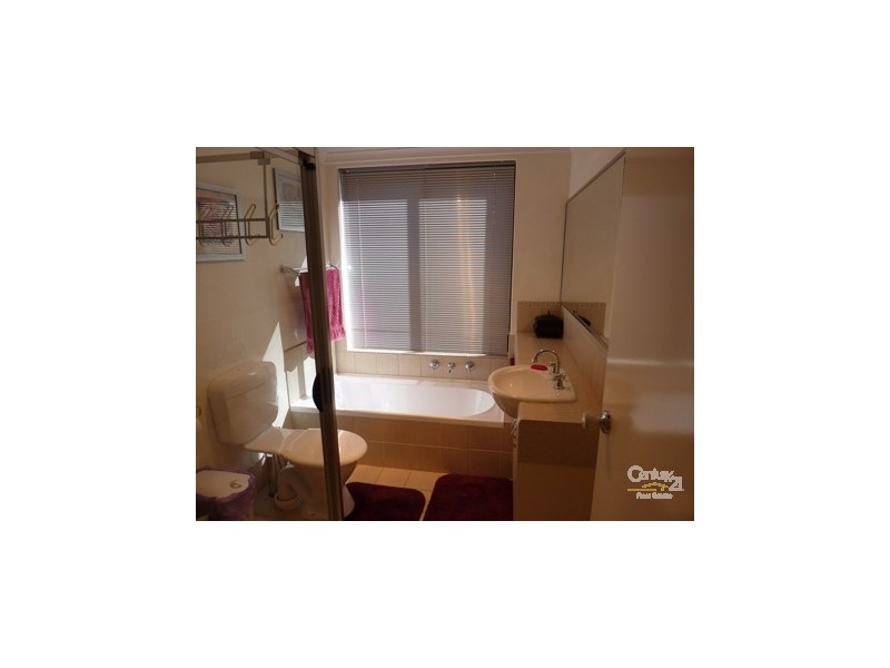 8 Copper Lane, Wattle Grove WA 6107