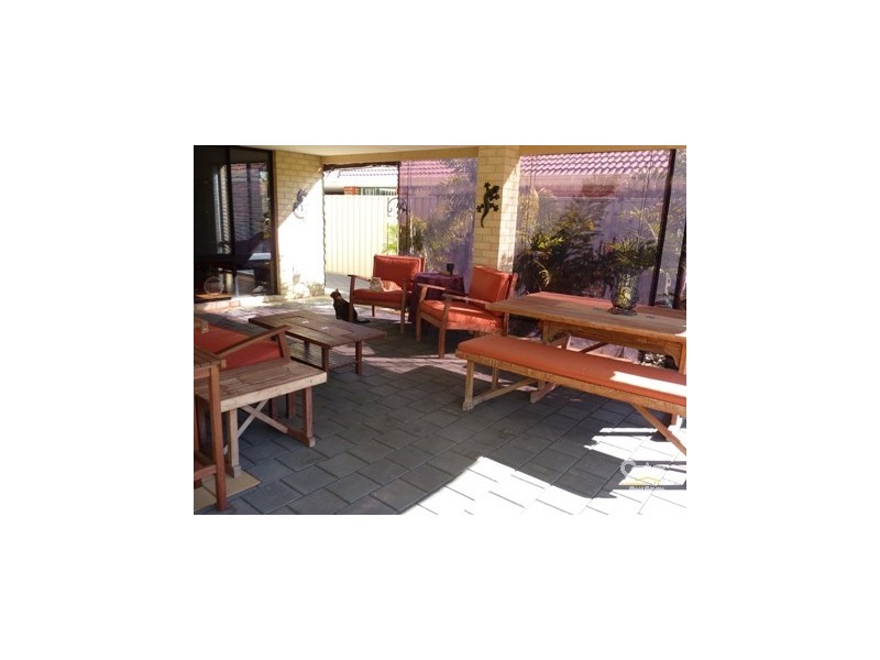 8 Copper Lane, Wattle Grove WA 6107