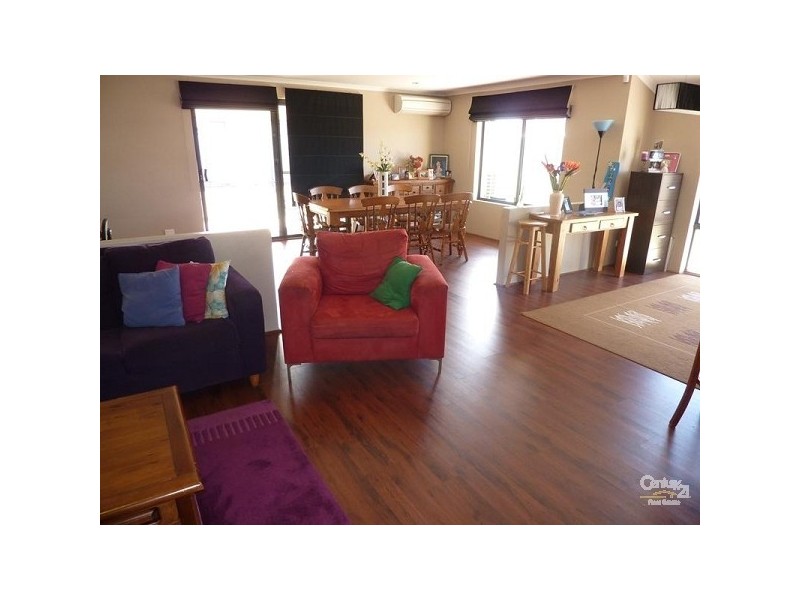 1 Drosera Approach, Wattle Grove WA 6107