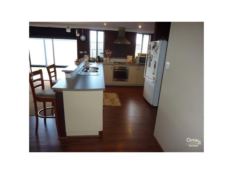 1 Drosera Approach, Wattle Grove WA 6107
