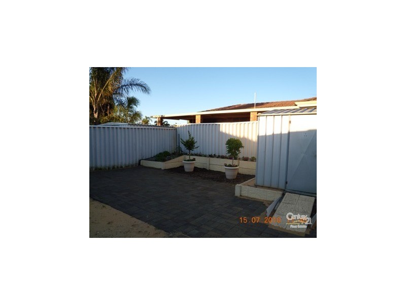 6 Kipling St, Munster WA 6166