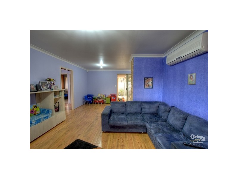 4/378 Holmes Rd, Forrestfield WA 6058