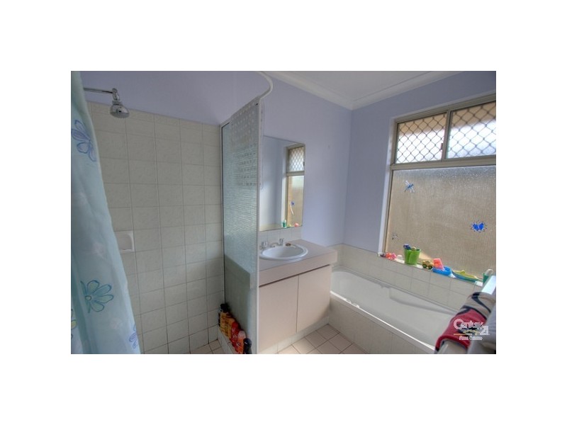 4/378 Holmes Rd, Forrestfield WA 6058