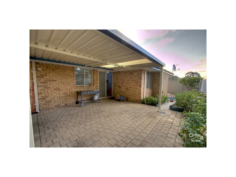 4/378 Holmes Rd, Forrestfield WA 6058