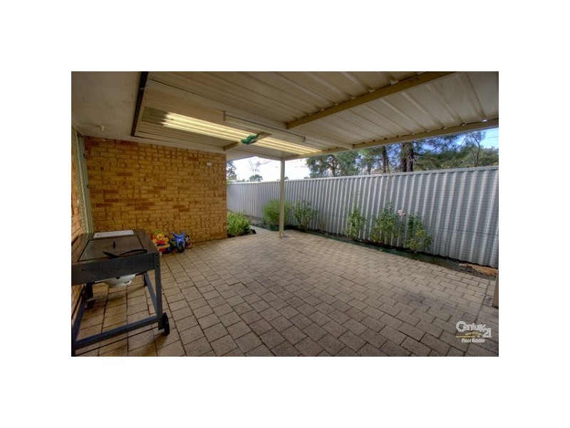 4/378 Holmes Rd, Forrestfield WA 6058