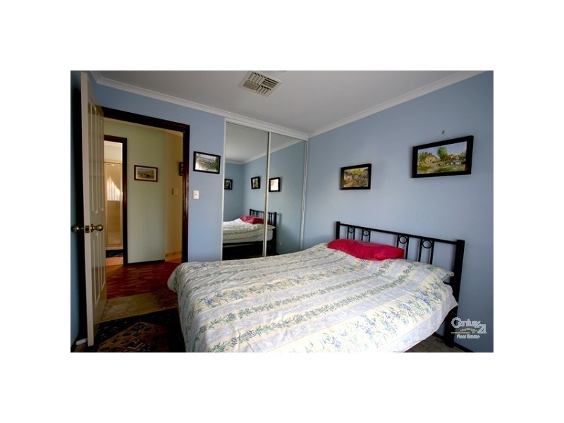 17/186 Hale Road, Forrestfield WA 6058