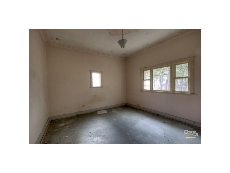 233 Kalamunda Road, Maida Vale WA 6057