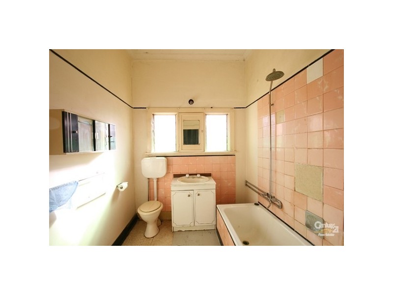 233 Kalamunda Road, Maida Vale WA 6057