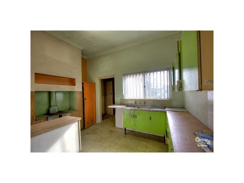 233 Kalamunda Road, Maida Vale WA 6057