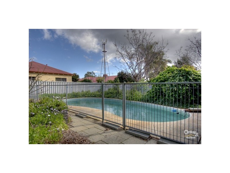 233 Kalamunda Road, Maida Vale WA 6057
