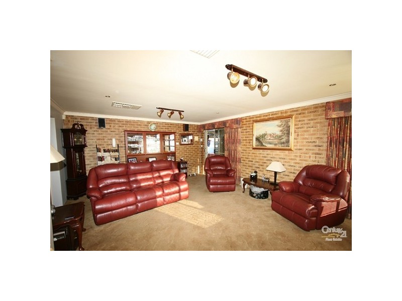 1 Wittenoom Road, High Wycombe WA 6057