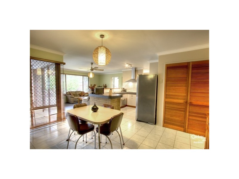 6 Lincoln Way, Forrestfield WA 6058