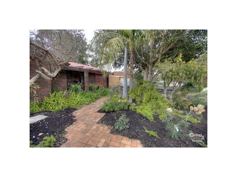 6 Lincoln Way, Forrestfield WA 6058