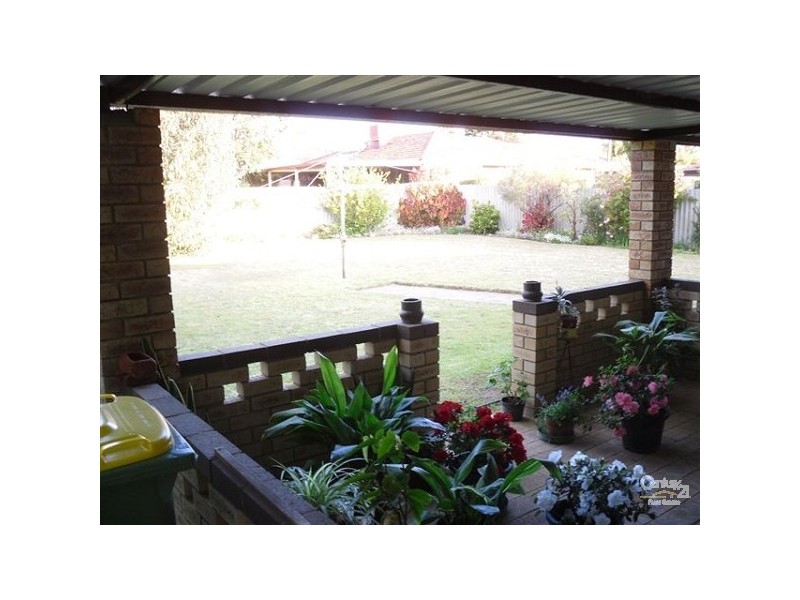 4 Gimlet Court, Forrestfield WA 6058