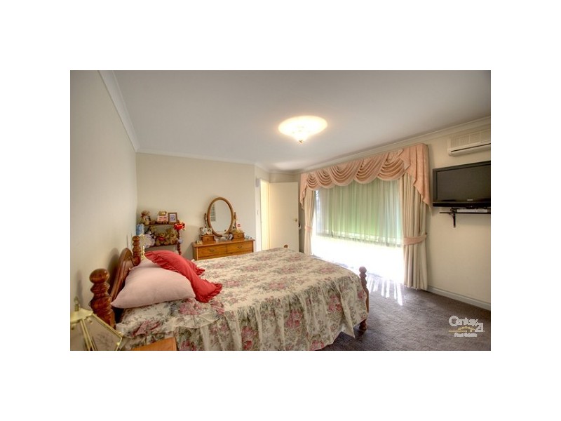 99 Reynolds Road, Forrestfield WA 6058