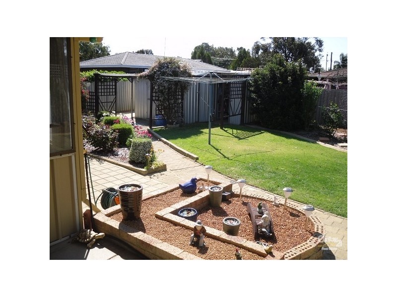 4 Avila Place, Kenwick WA 6107