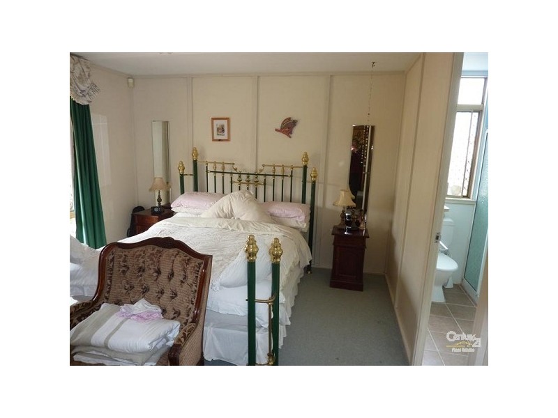 14 Reynolds Road, Forrestfield WA 6058