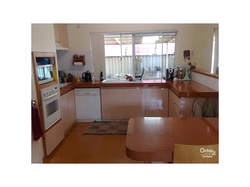 17 Keeden Court, Maddington WA 6109