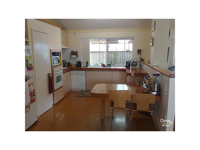 17 Keeden Court, Maddington WA 6109