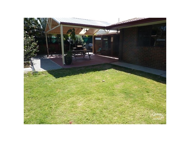 18 Tarata Way, Forrestfield WA 6058