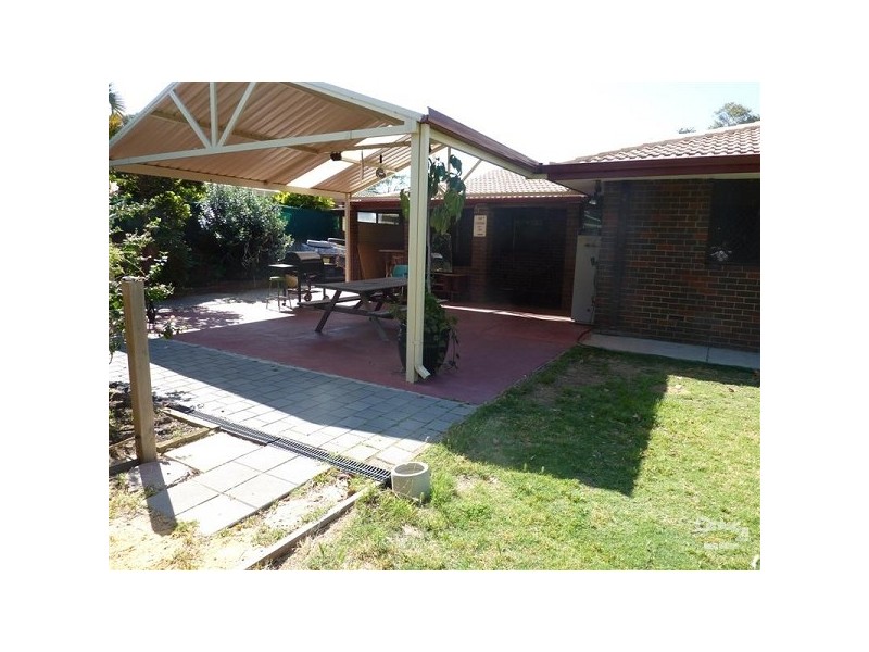 18 Tarata Way, Forrestfield WA 6058