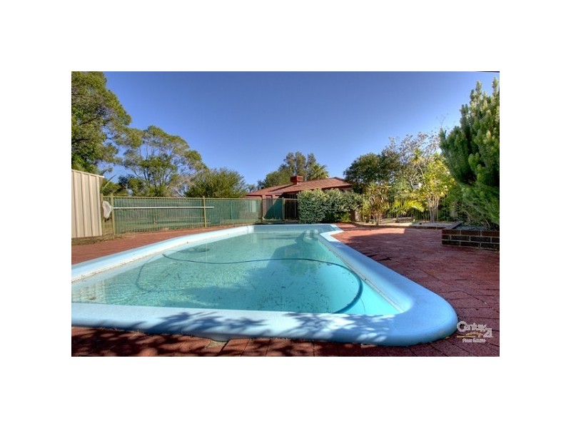 3 Holly Bush Court, Forrestfield WA 6058