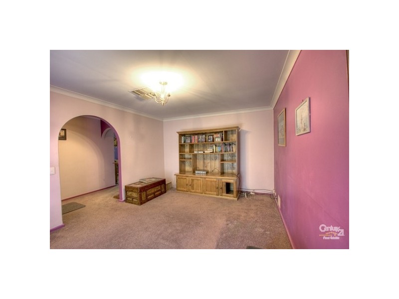 3 Holly Bush Court, Forrestfield WA 6058