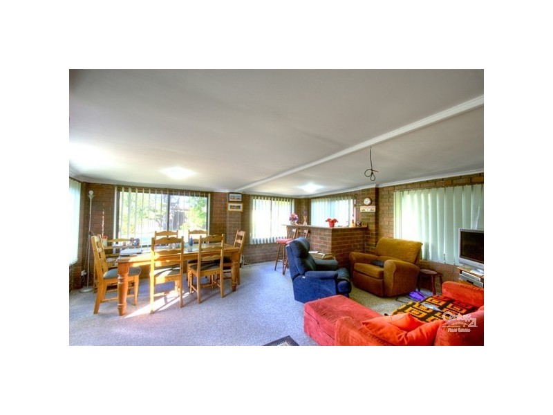 3 Holly Bush Court, Forrestfield WA 6058