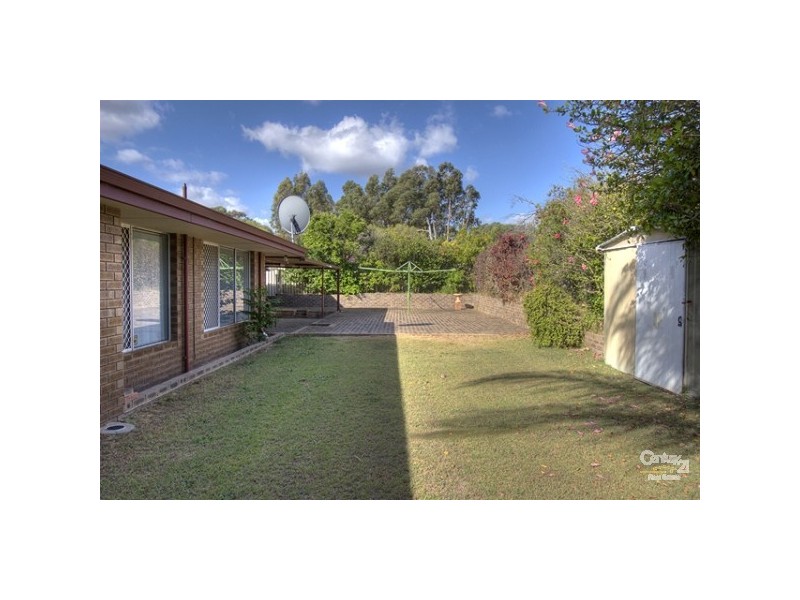 39 Agincourt Drive, Forrestfield WA 6058