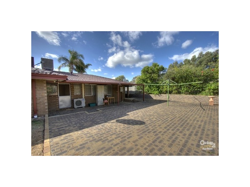 39 Agincourt Drive, Forrestfield WA 6058