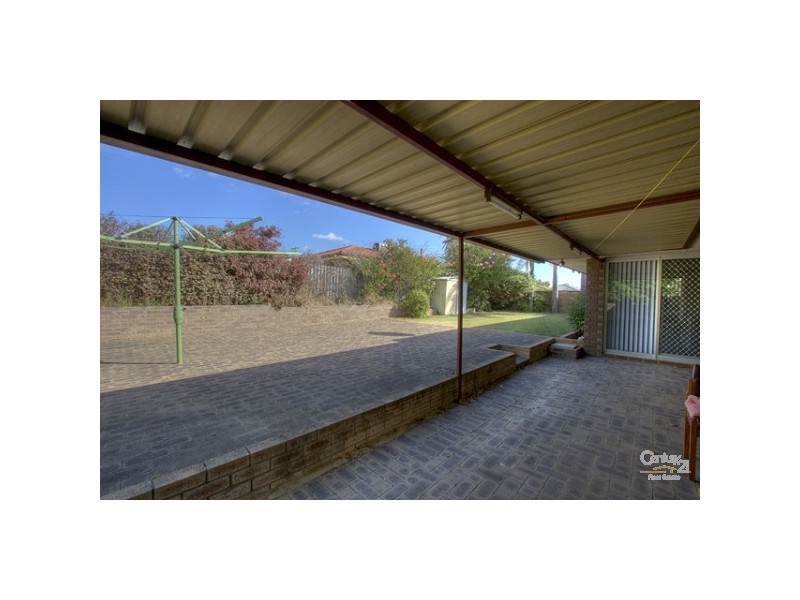 39 Agincourt Drive, Forrestfield WA 6058