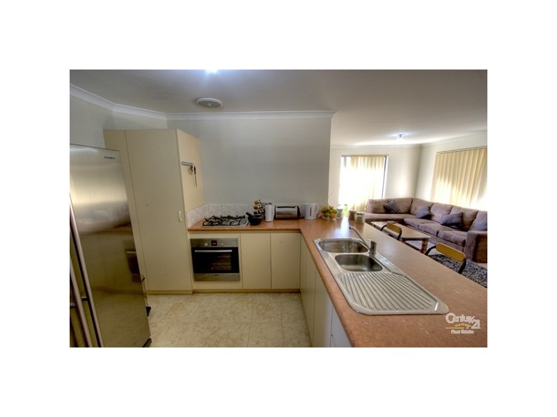21 Excalibur Chase, Wattle Grove WA 6107