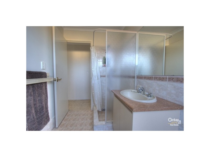 21 Excalibur Chase, Wattle Grove WA 6107