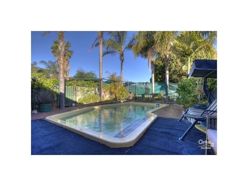 71 Calluna Way, Forrestfield WA 6058